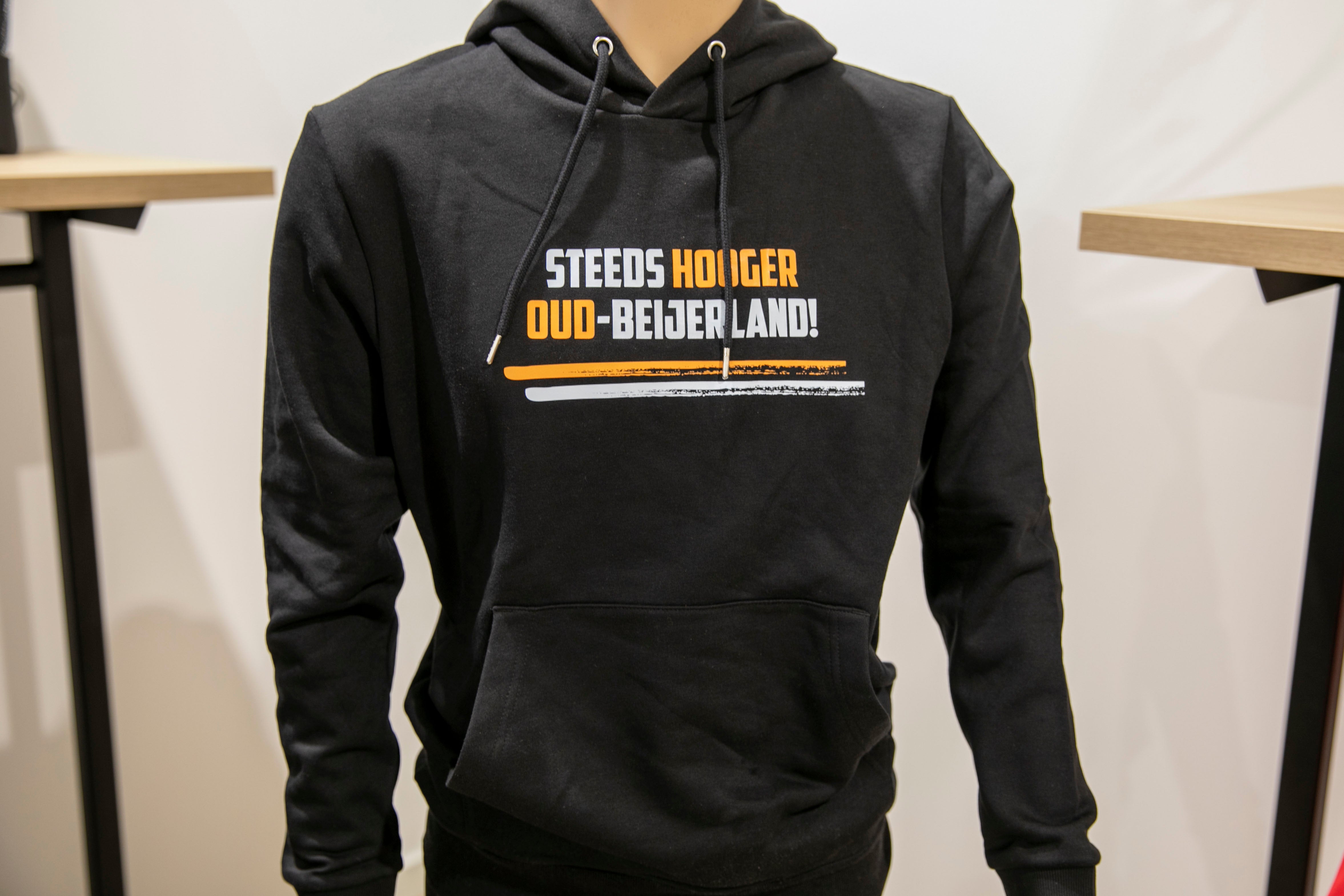 v.v. SHO Hooded Sweater Steeds Hooger Oud-Beijerland Zwart